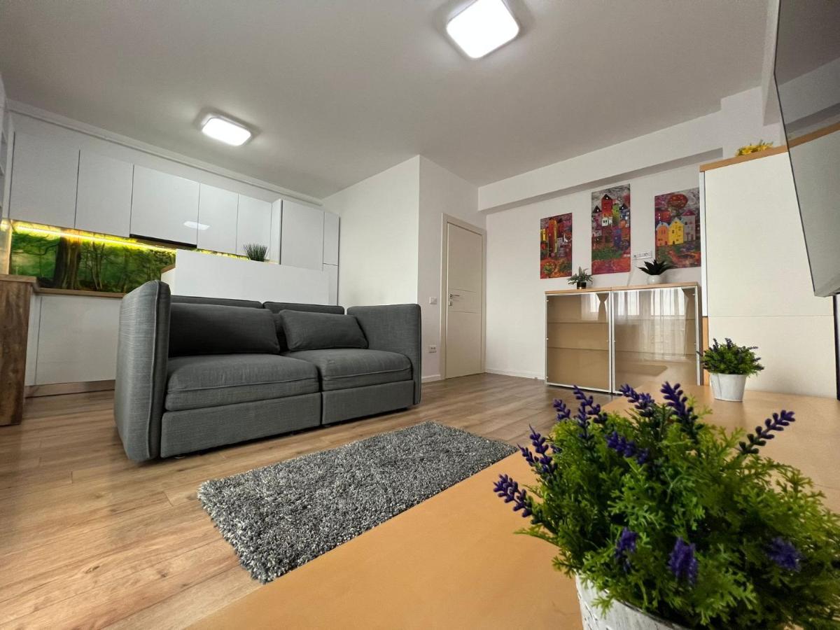 Perfect Host Palas 2 Rooms Яш Екстериор снимка