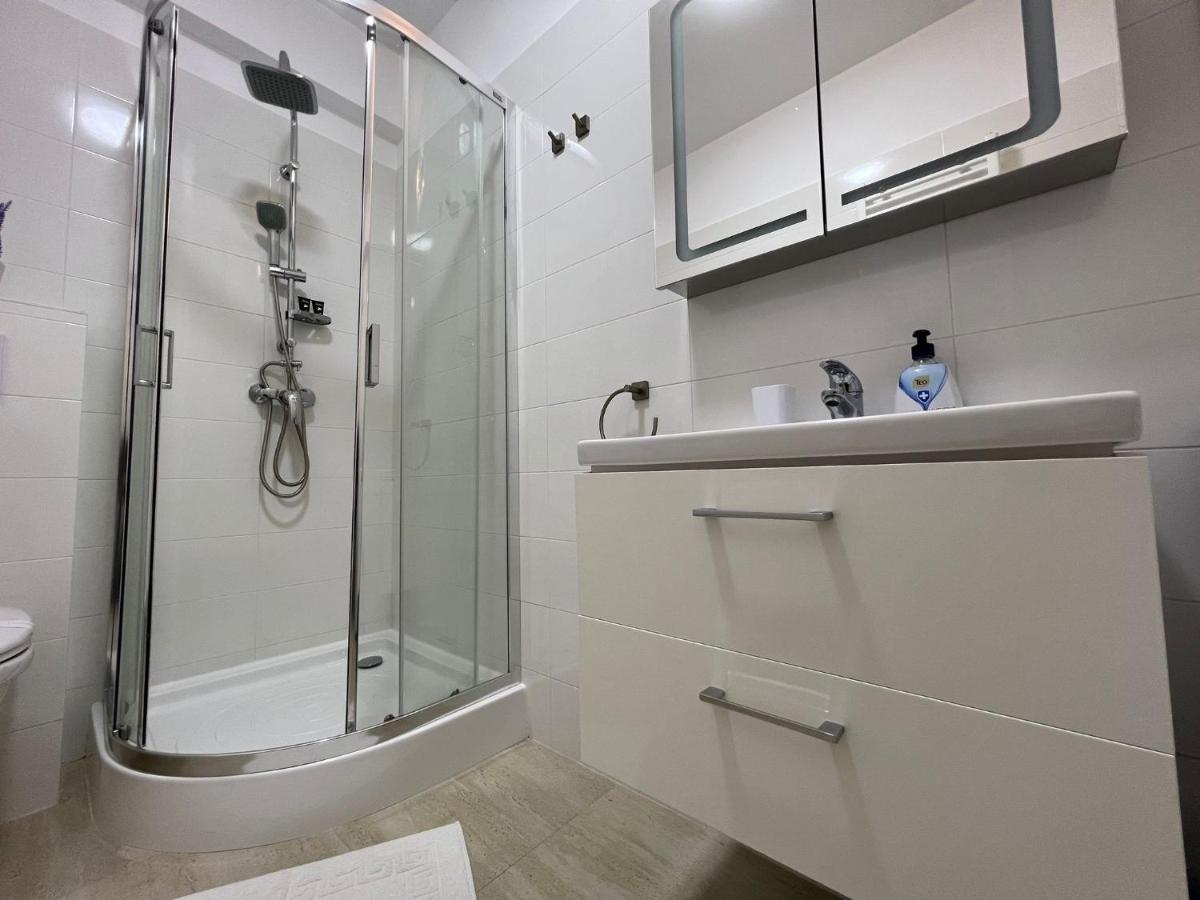 Perfect Host Palas 2 Rooms Яш Екстериор снимка