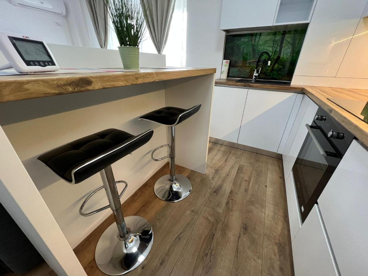 Perfect Host Palas 2 Rooms Яш Екстериор снимка