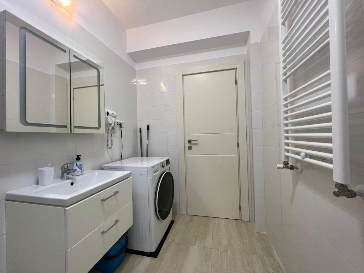 Perfect Host Palas 2 Rooms Яш Екстериор снимка